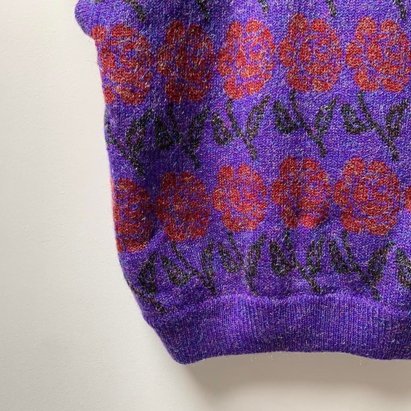 Purple Sweater Vest with Rose Pattern - Picture 5 of 6
